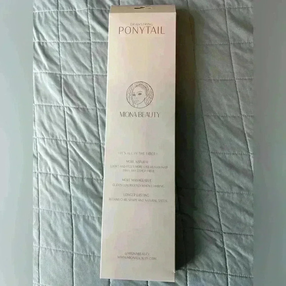 Ponytail Mona Beauty Braid Ponytail 613 Light Blonde Premium Synthetic Fibers - Picture 6 of 7